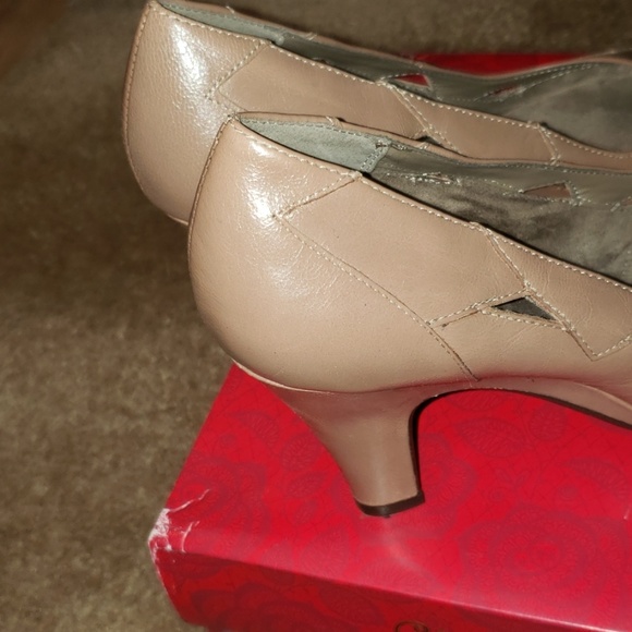 Mid heel Comfortable Shoes - Picture 3 of 3